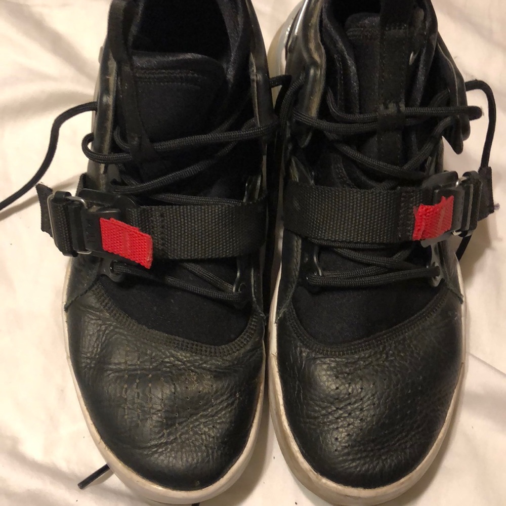 Nike Air Force 270